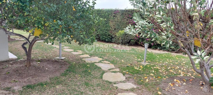 Image No.30-4 Bed House for sale