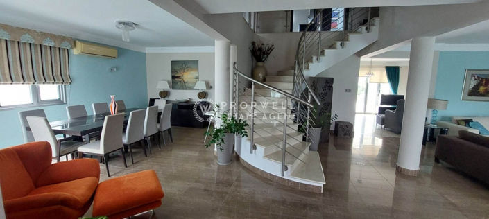 Image No.6-4 Bed House for sale