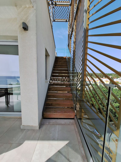 Image No.18-3 Bed Apartment for sale