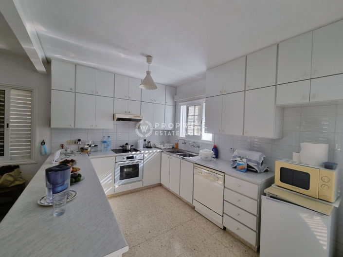 Image No.14-4 Bed House for sale