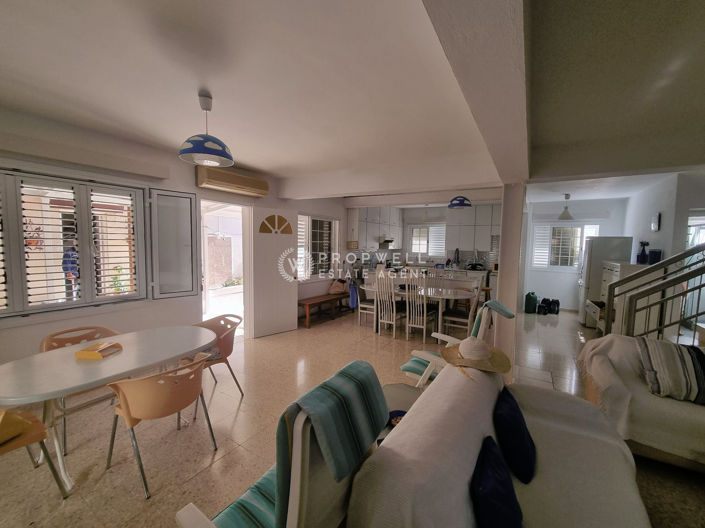 Image No.17-4 Bed House for sale