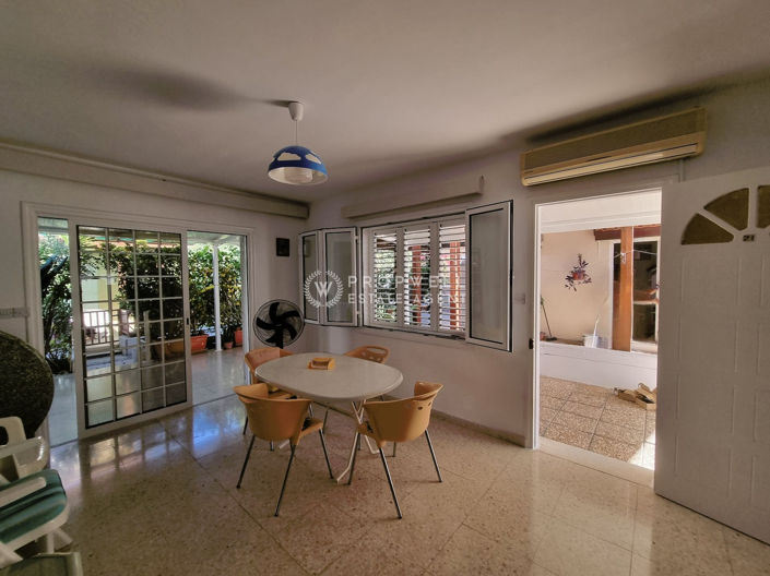 Image No.21-4 Bed House for sale