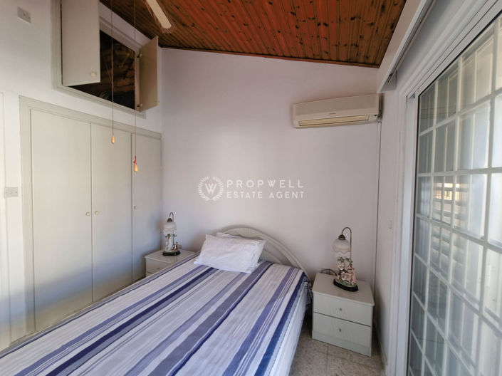 Image No.30-4 Bed House for sale