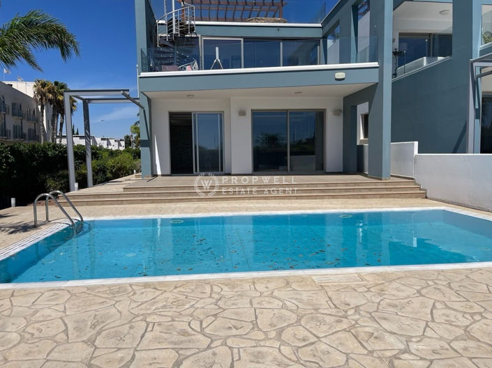 Image No.10-3 Bed House for sale