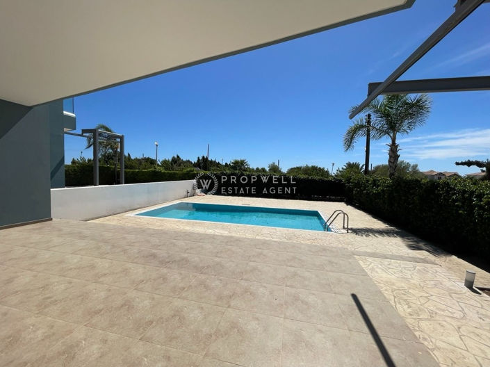 Image No.13-3 Bed House for sale