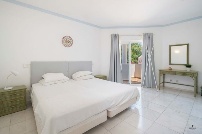 Image No.11-3 Bed Villa for sale