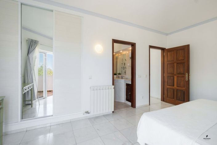 Image No.12-3 Bed Villa for sale