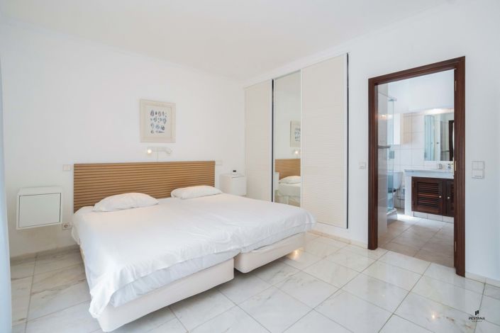 Image No.14-3 Bed Villa for sale