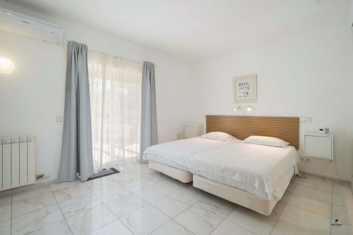 Image No.15-3 Bed Villa for sale