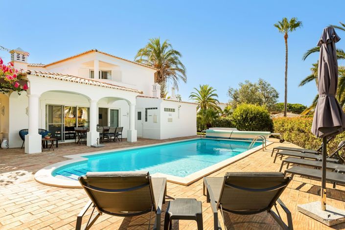 Image No.26-3 Bed Villa for sale