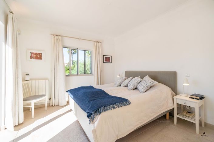 Image No.18-3 Bed Villa for sale