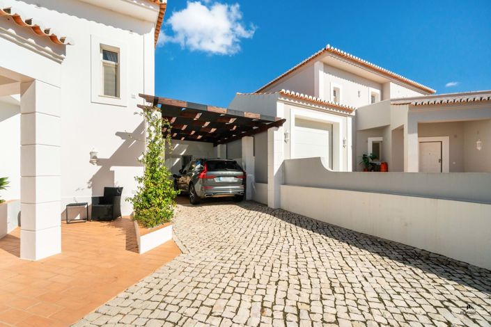 Image No.23-3 Bed Villa for sale