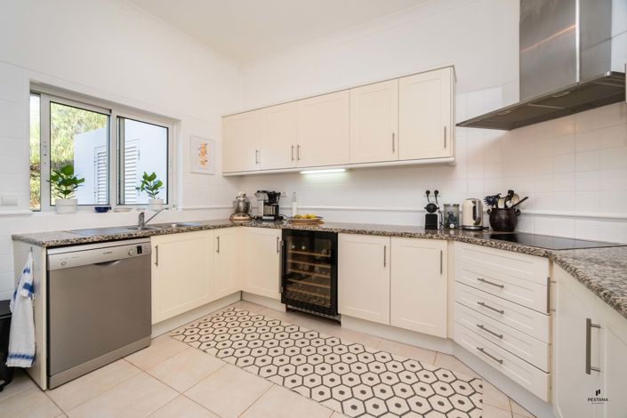 Image No.8-3 Bed Villa for sale