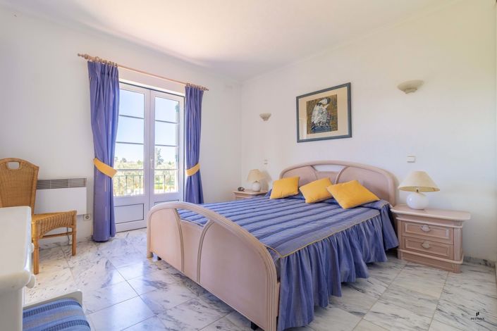 Image No.3-2 Bed Property for sale