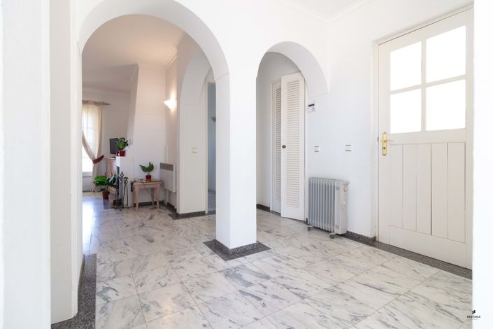 Image No.6-2 Bed Property for sale