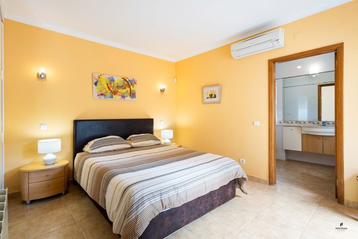 Image No.12-4 Bed Villa for sale