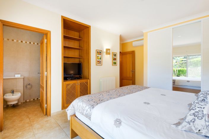 Image No.15-4 Bed Villa for sale