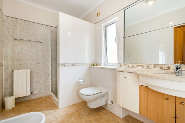 Image No.17-4 Bed Villa for sale