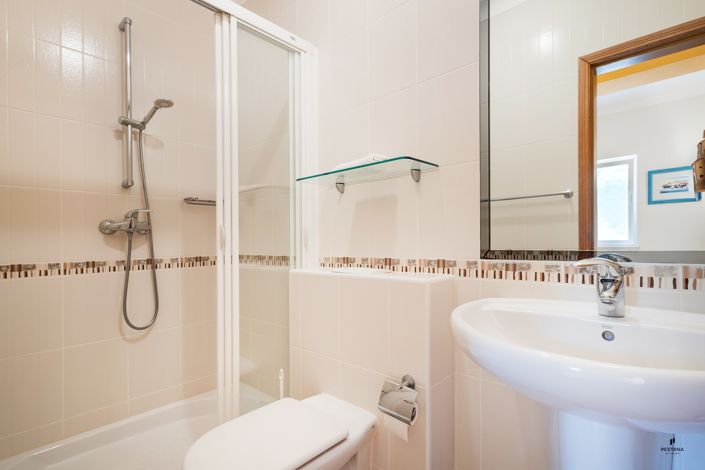 Image No.18-4 Bed Villa for sale