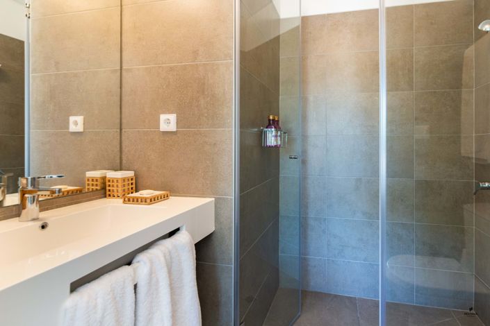 Image No.12-3 Bed Apartment for sale