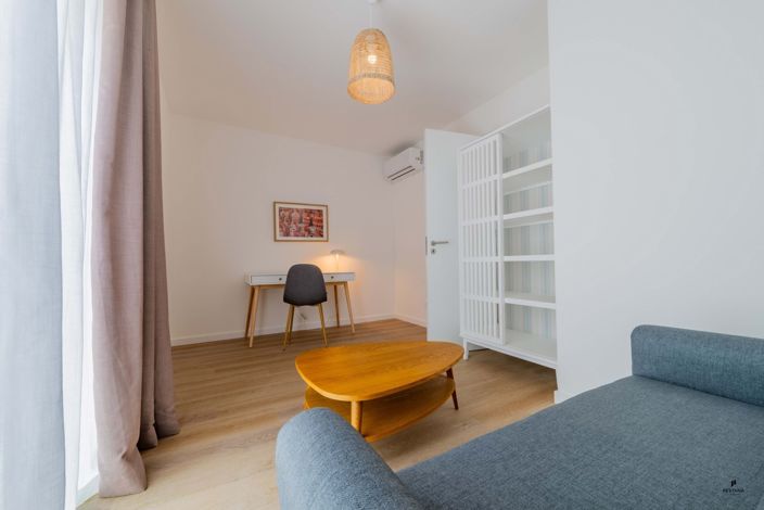 Image No.10-2 Bed Property for sale