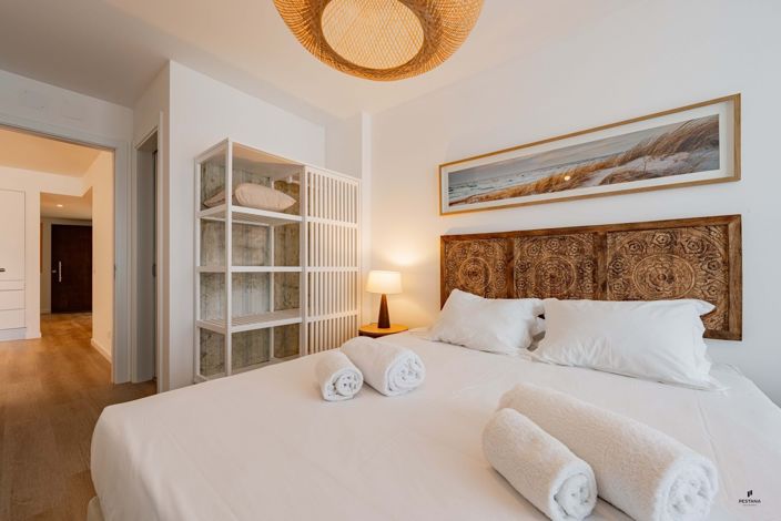 Image No.11-2 Bed Property for sale