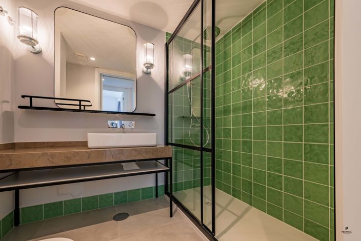 Image No.8-2 Bed Property for sale