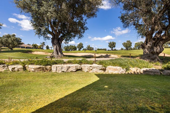 Image No.15-2 Bed Property for sale