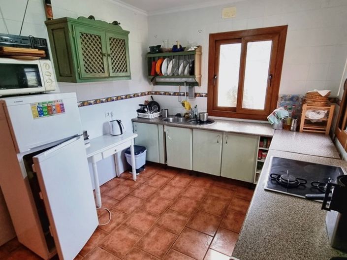 Image No.11-6 Bed Property for sale