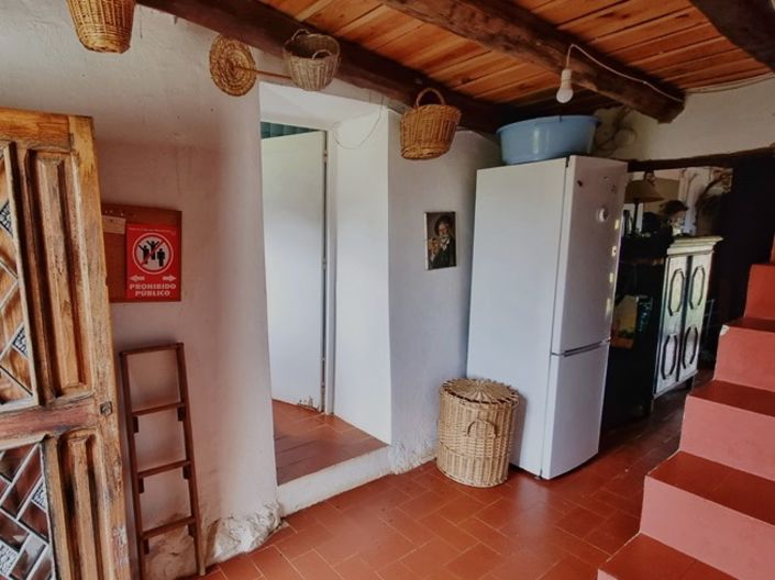 Image No.33-6 Bed Property for sale