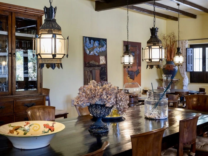 Image No.31-13 Bed Property for sale