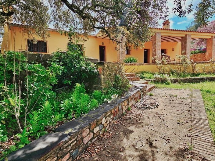 Image No.43-5 Bed Property for sale