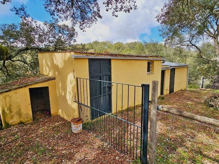 Image No.47-5 Bed Property for sale