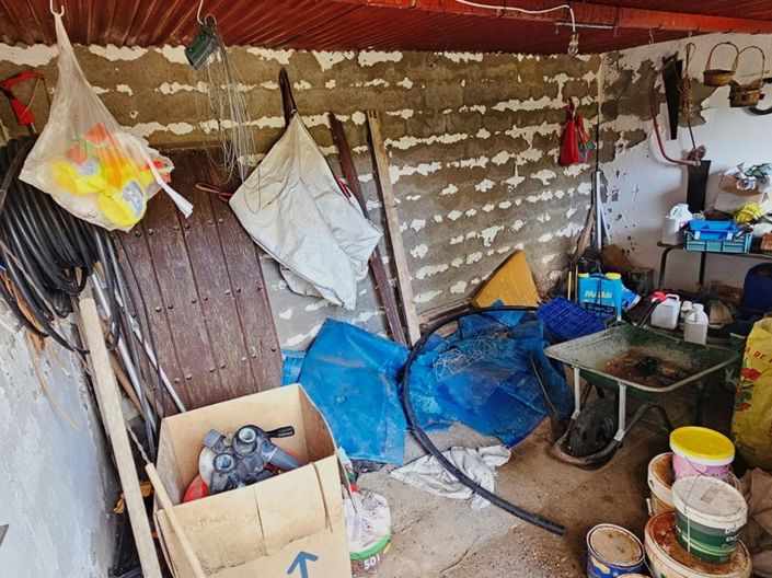 Image No.48-5 Bed Property for sale