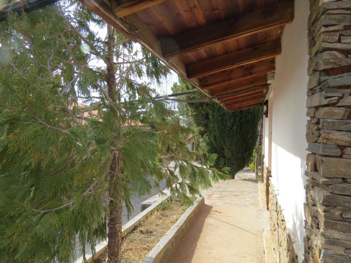 Image No.12-5 Bed Property for sale