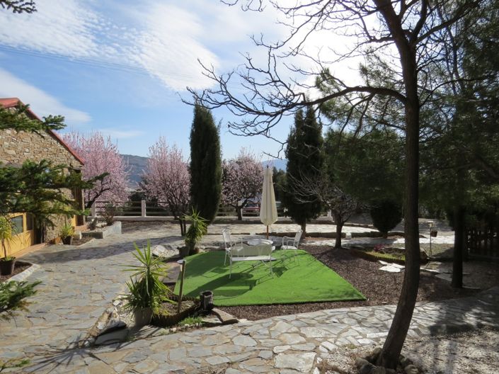 Image No.14-5 Bed Property for sale