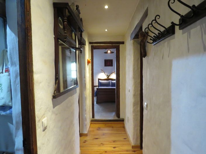 Image No.13-3 Bed Property for sale