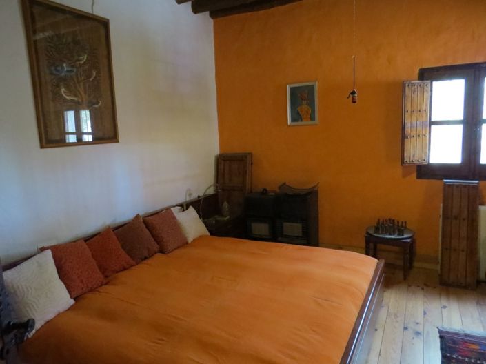 Image No.14-3 Bed Property for sale