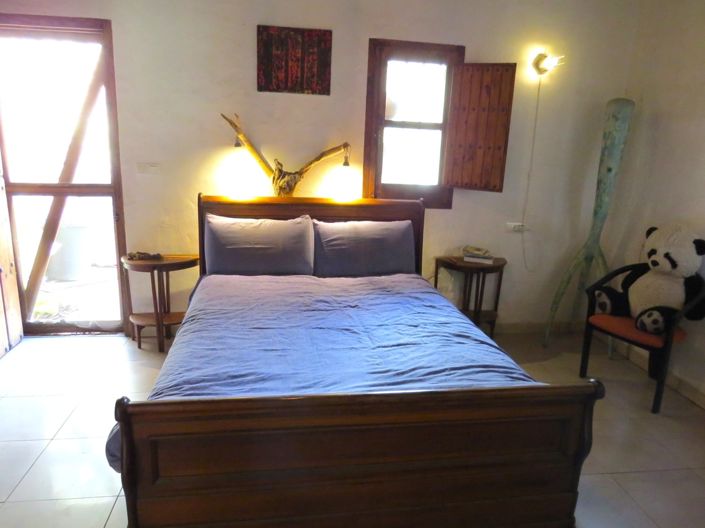 Image No.18-3 Bed Property for sale