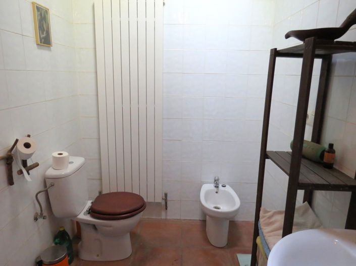 Image No.21-3 Bed Property for sale