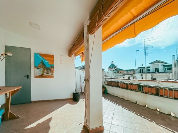 Image No.1-1 Bed Property for sale