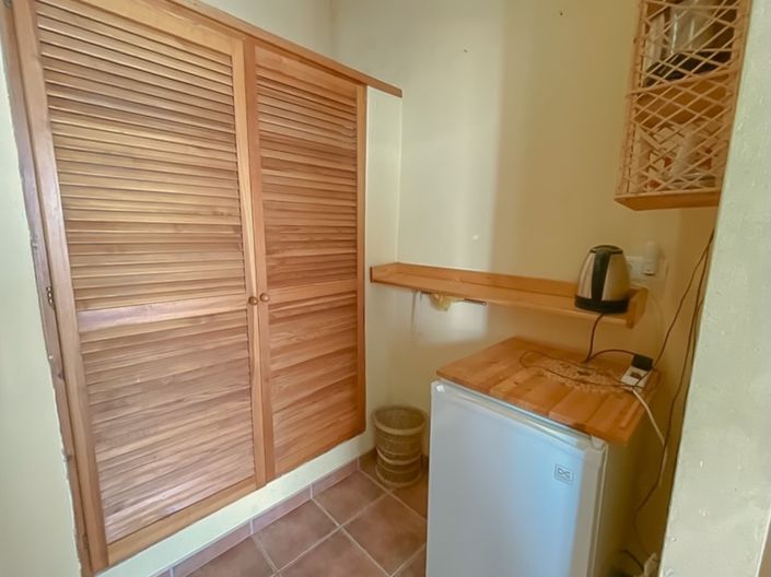 Image No.10-1 Bed Property for sale