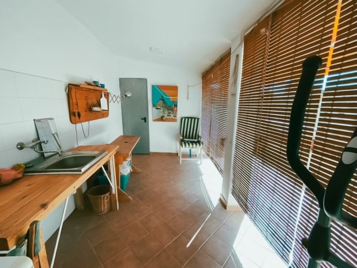 Image No.3-1 Bed Property for sale