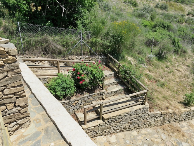 Image No.45-8 Bed Property for sale