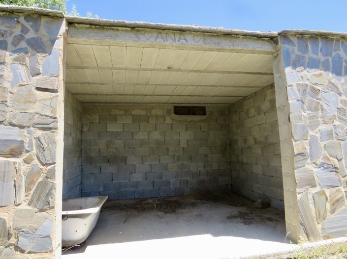 Image No.50-8 Bed Property for sale