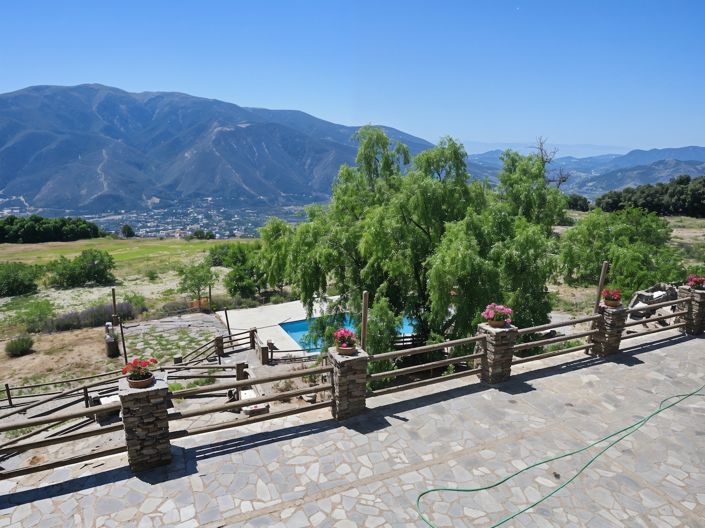 Image No.1-8 Bed Property for sale