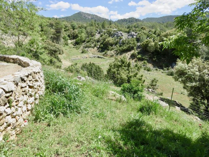 Image No.10-6 Bed Property for sale