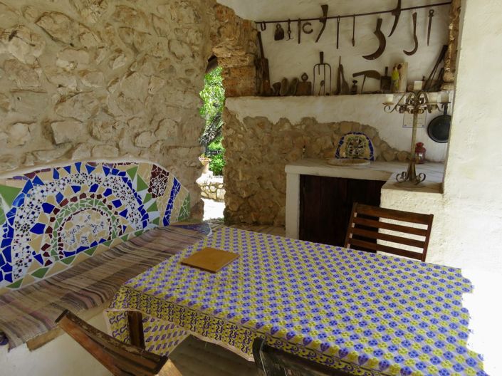 Image No.24-6 Bed Property for sale