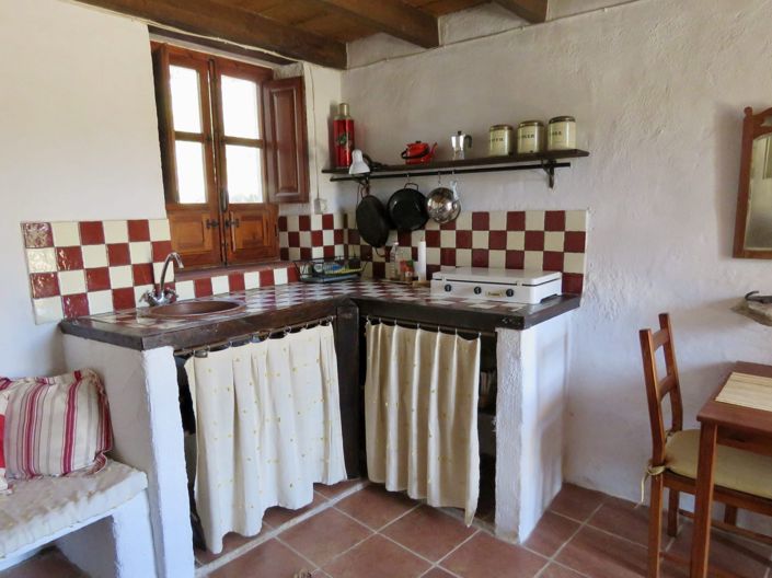 Image No.31-6 Bed Property for sale