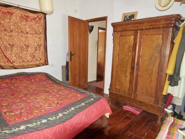 Image No.38-6 Bed Property for sale